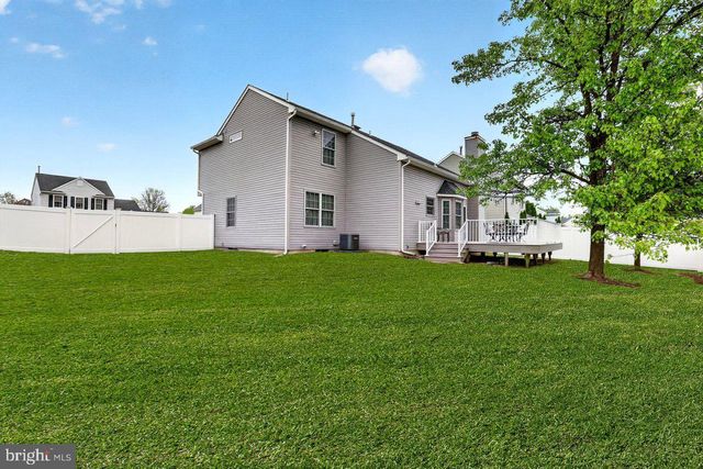 14 SUNFLOWER LN, Hamilton, NJ 08620