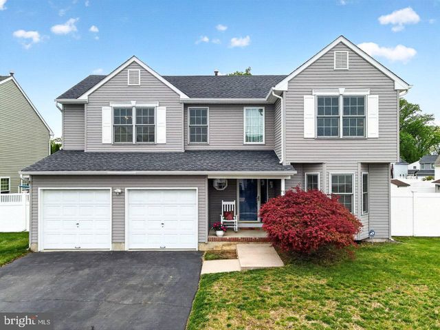 14 SUNFLOWER LN, Hamilton, NJ 08620