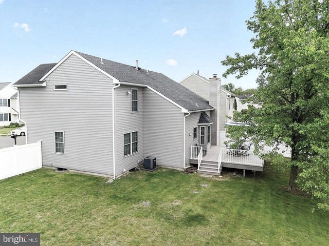 14 SUNFLOWER LN, Hamilton, NJ 08620