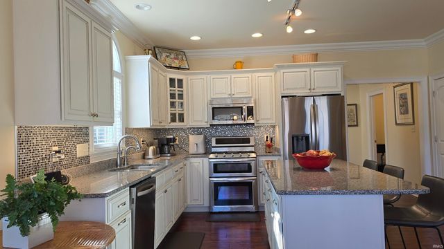 5125 Primrose Court, Newburgh, IN 47630