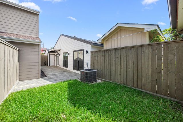 10257 Bridgeland Lane, Houston, TX 77041