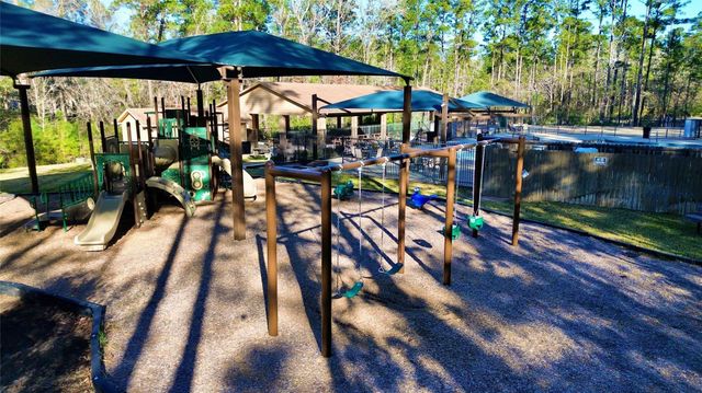 8 Walnut Court, Huntsville, TX 77320