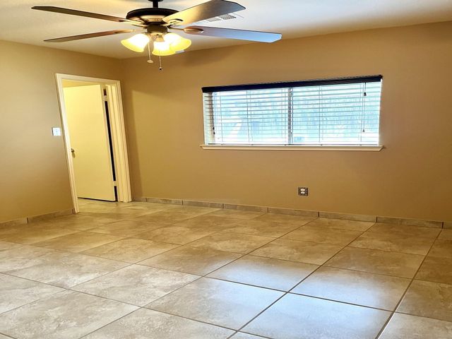 9323 Turtle Log Trail, Houston, TX 77064