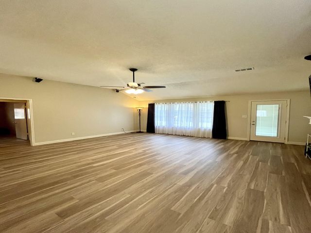 9323 Turtle Log Trail, Houston, TX 77064