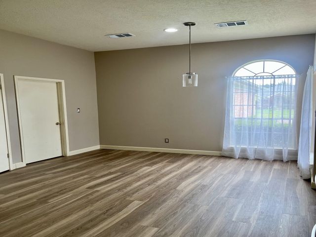 9323 Turtle Log Trail, Houston, TX 77064