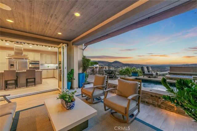 15 Ventada, Rancho Mission Viejo, CA 92694