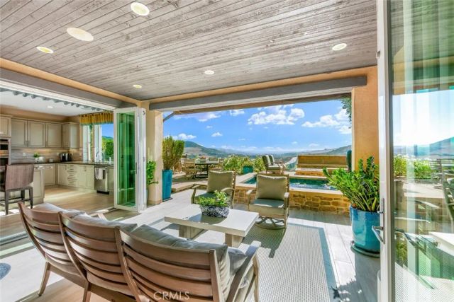 15 Ventada, Rancho Mission Viejo, CA 92694