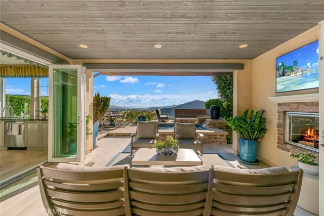 15 Ventada, Rancho Mission Viejo, CA 92694