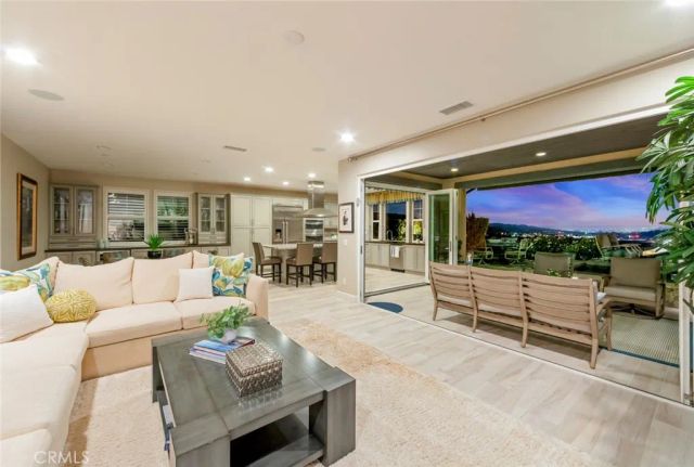 15 Ventada, Rancho Mission Viejo, CA 92694