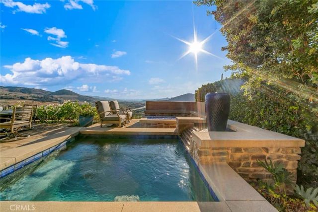 15 Ventada, Rancho Mission Viejo, CA 92694