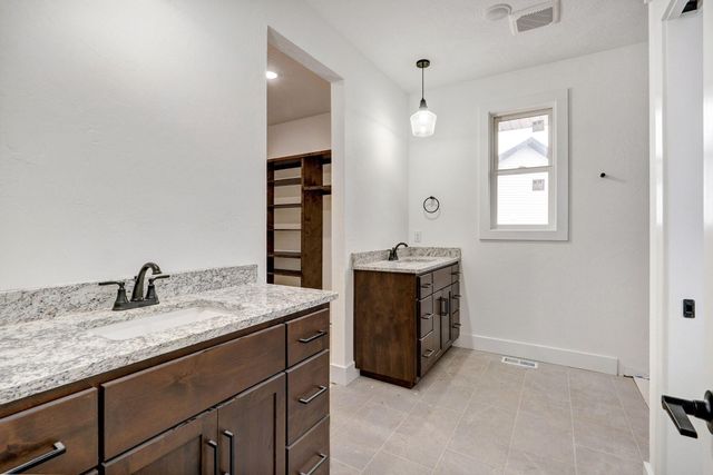 3048 W Teton Drive, Springfield, MO 65810