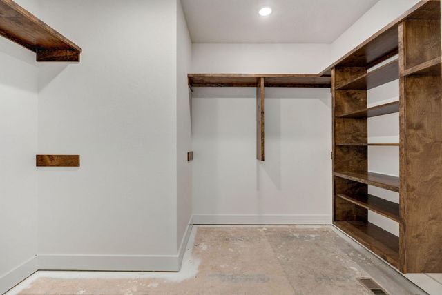 3048 W Teton Drive, Springfield, MO 65810