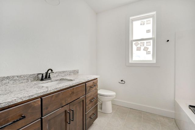 3048 W Teton Drive, Springfield, MO 65810