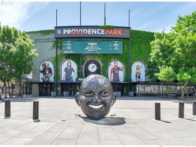 1926 W BURNSIDE St 1307, Portland, OR 97209