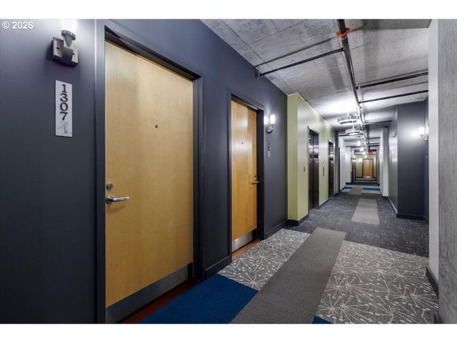 1926 W BURNSIDE St 1307, Portland, OR 97209