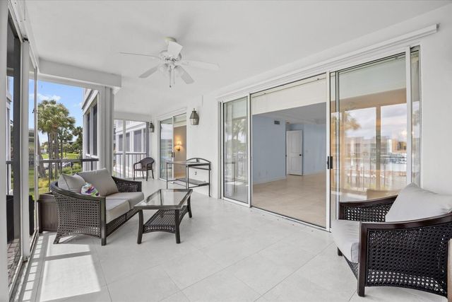 1903 Bay Road 206, Vero Beach, FL 32963