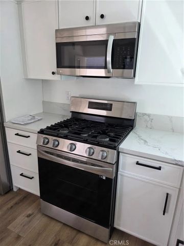 6130 Hazeltine 3, Van Nuys, CA 91401