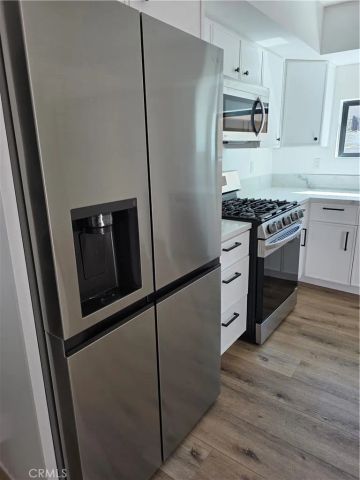 6130 Hazeltine 3, Van Nuys, CA 91401