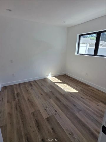 6130 Hazeltine 3, Van Nuys, CA 91401