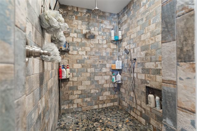 300 S 1st Street, Dougherty, OK 73032