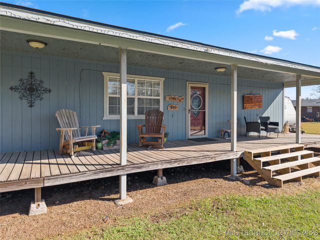 300 S 1st Street, Dougherty, OK 73032
