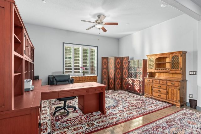 10010 Besancon Way, Bakersfield, CA 93306