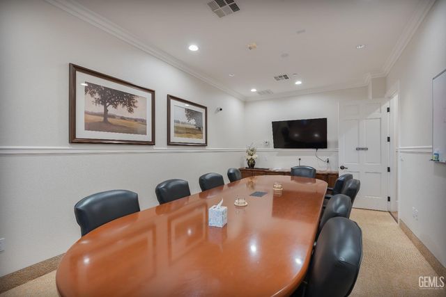 10010 Besancon Way, Bakersfield, CA 93306