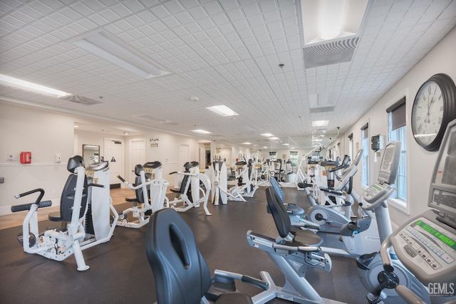 10010 Besancon Way, Bakersfield, CA 93306