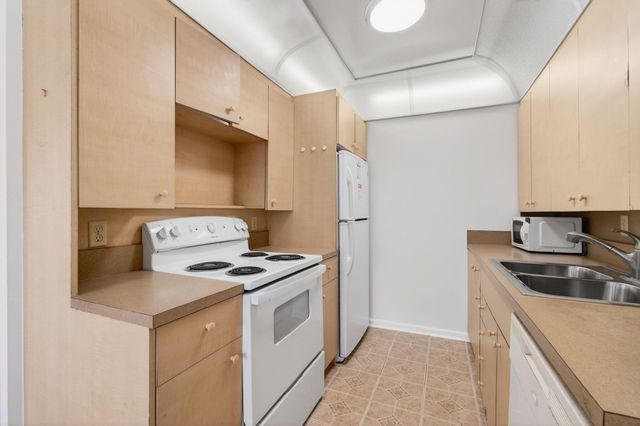 2015 Cornwall A, Boca Raton, FL 33434