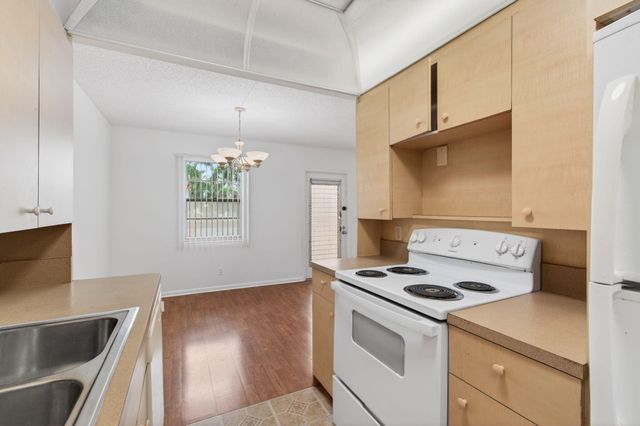 2015 Cornwall A, Boca Raton, FL 33434