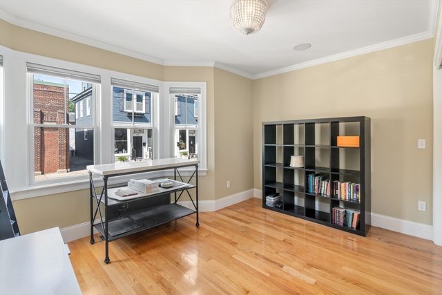 110 Park St 5, Boston, MA 02132