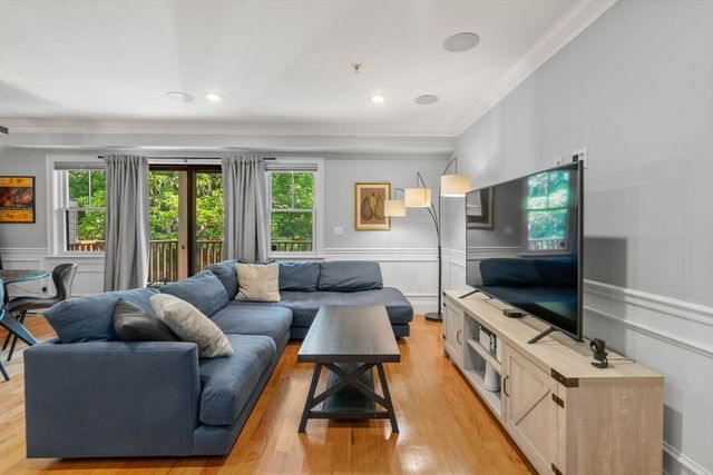 110 Park St 5, Boston, MA 02132