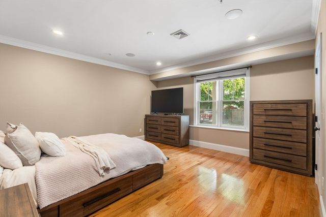 110 Park St 5, Boston, MA 02132