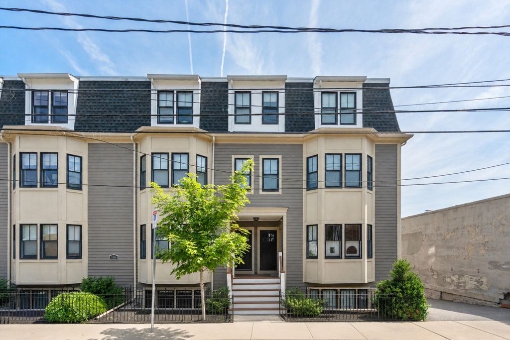 110 Park St 5, Boston, MA 02132