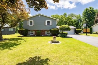 97 Saint Andrews Drive, Greece, NY 14626