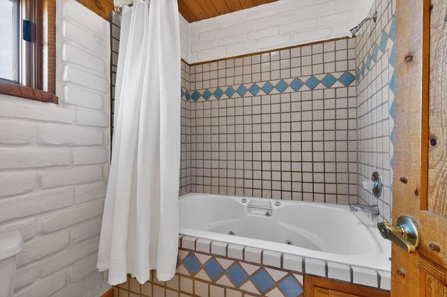 322 Sagebrush Drive, Corrales, NM 87048