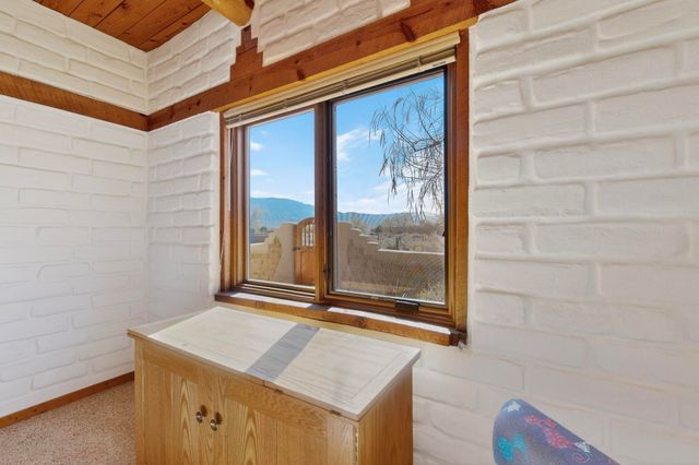 322 Sagebrush Drive, Corrales, NM 87048