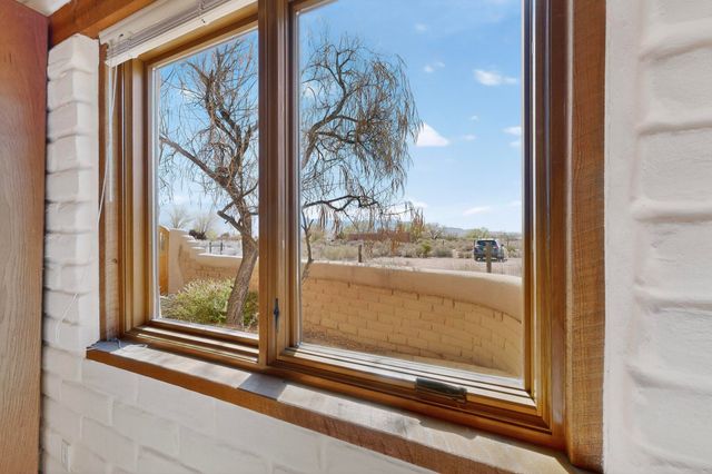 322 Sagebrush Drive, Corrales, NM 87048