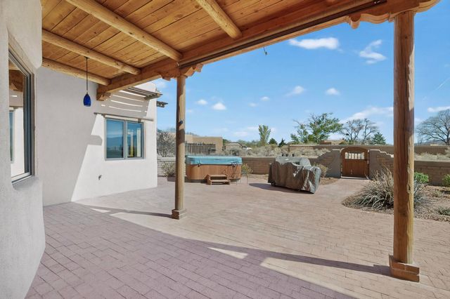 322 Sagebrush Drive, Corrales, NM 87048