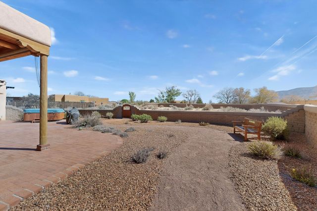 322 Sagebrush Drive, Corrales, NM 87048