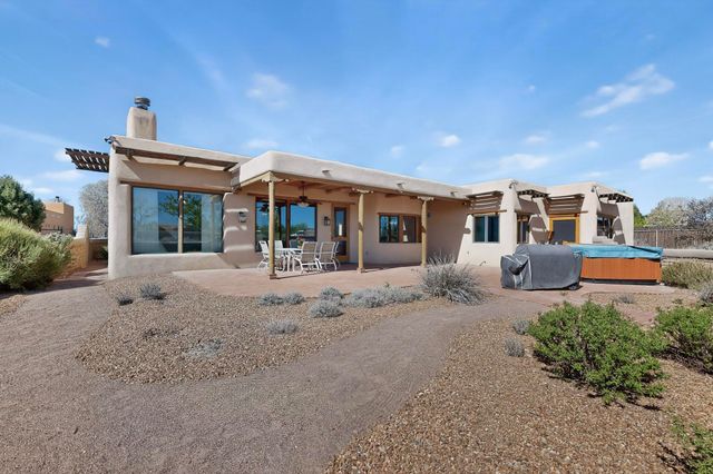 322 Sagebrush Drive, Corrales, NM 87048