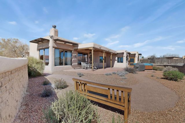 322 Sagebrush Drive, Corrales, NM 87048