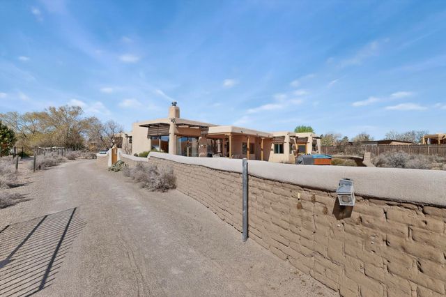 322 Sagebrush Drive, Corrales, NM 87048