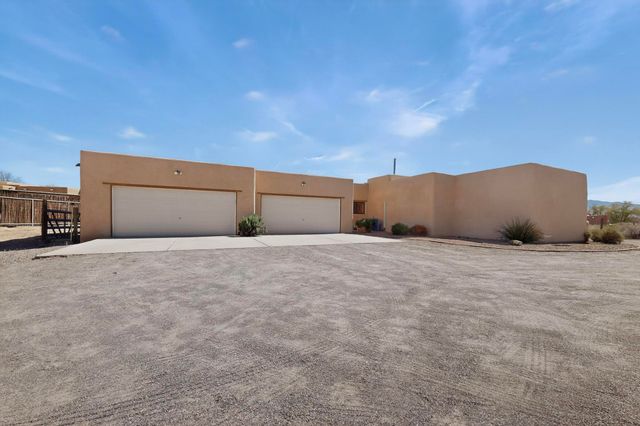 322 Sagebrush Drive, Corrales, NM 87048