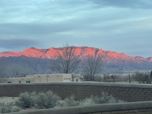 322 Sagebrush Drive, Corrales, NM 87048