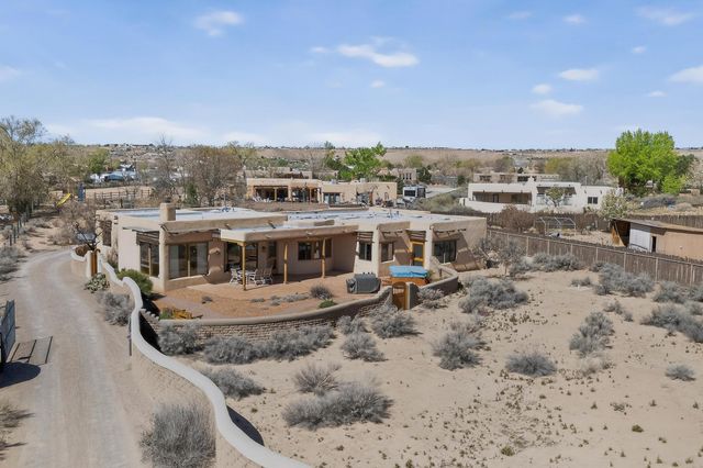 322 Sagebrush Drive, Corrales, NM 87048