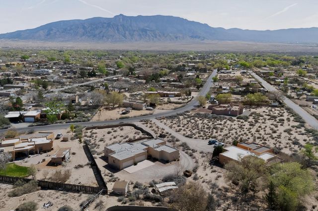 322 Sagebrush Drive, Corrales, NM 87048