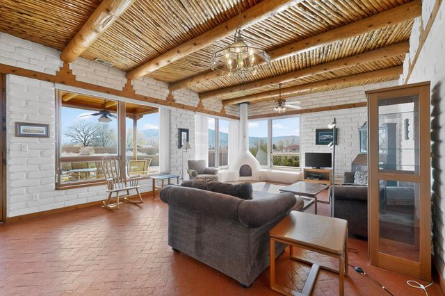 322 Sagebrush Drive, Corrales, NM 87048