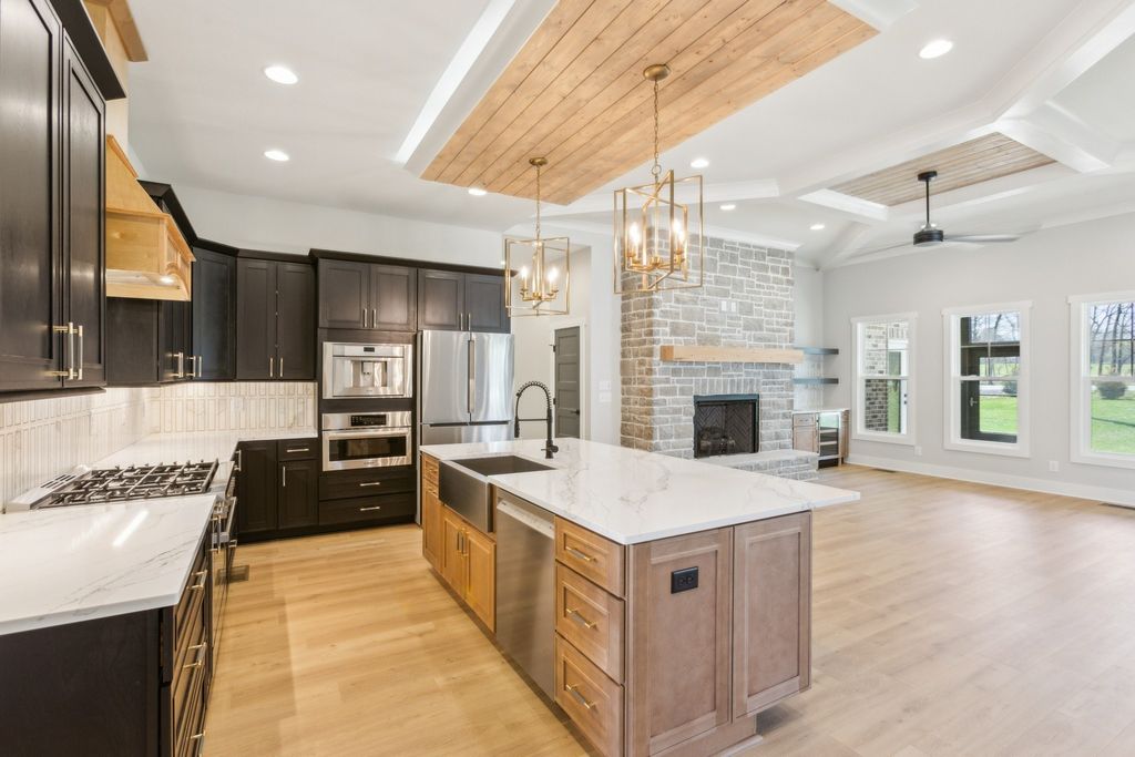 1116 Willow Springs Dr, Lebanon, TN 37087