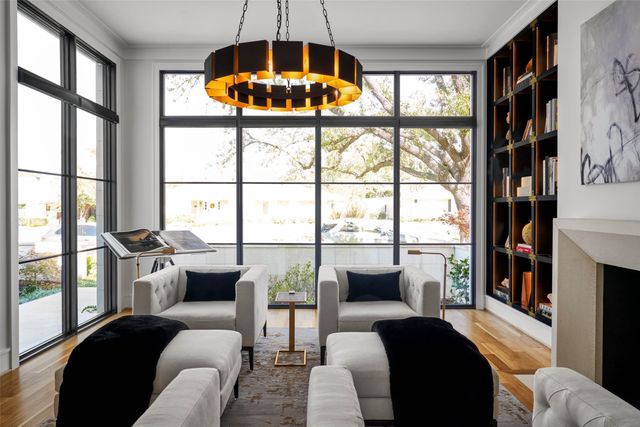 6440 Brookshire Drive, Dallas, TX 75230